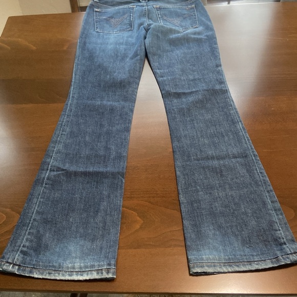 Joe's Jeans, Honey fit, size 28, slight flare leg. - Picture 12 of 14